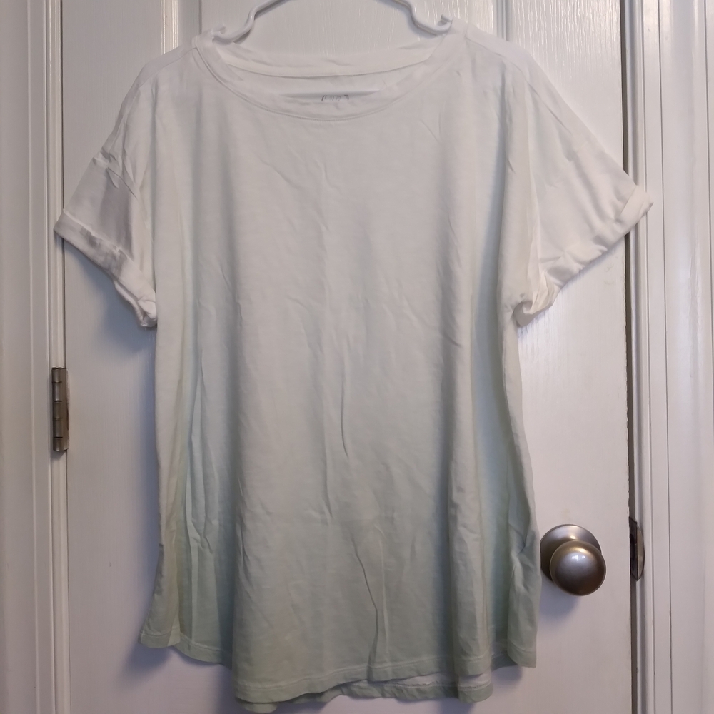 Women's Short Sleeve Ombre Tee - White to Pale Green Casual Summer